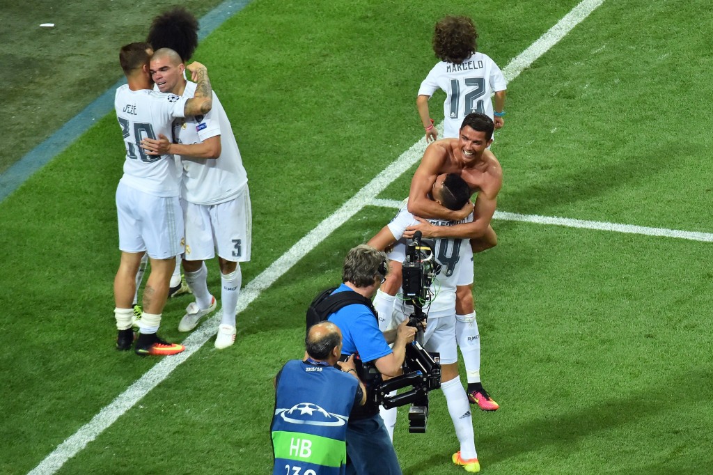 Cristiano Ronaldo Liga de Campeones 2016 Version Final (5)