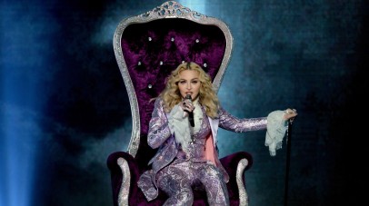 LAS VEGAS, NV - MAY 22: Recording artist Madonna performs a tribute to Prince onstage during the 2016 Billboard Music Awards at T-Mobile Arena on May 22, 2016 in Las Vegas, Nevada. Kevin Winter/Getty Images/AFP == FOR NEWSPAPERS, INTERNET, TELCOS & TELEVISION USE ONLY ==