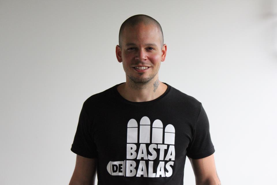 Баста бал. Рене Calle 13. Residente блоггер. Перес, Рене. 13. Баста.