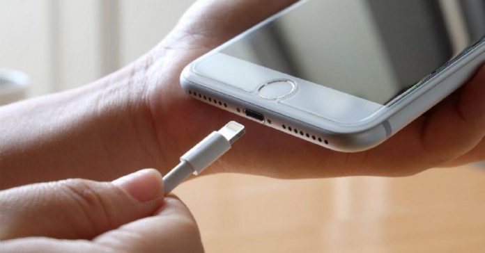 Apple por fin eliminará el puerto Lightning del iPhone, según Kuo