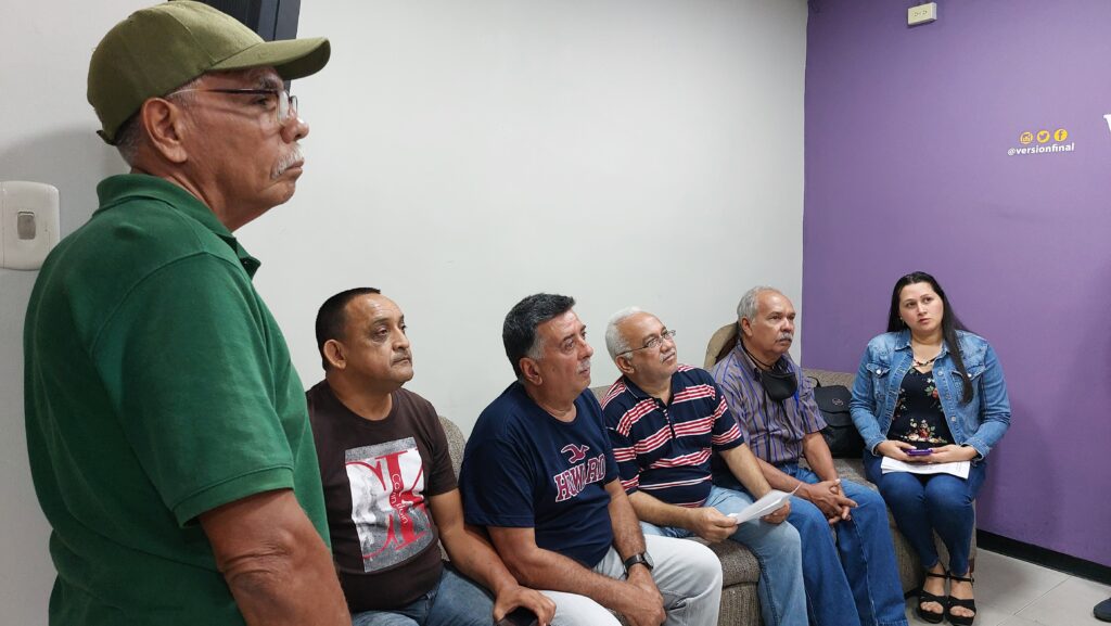 Más de 30 trabajadores de la Regional aseguran que les arrebataron su jubilación - Diario Versión Final